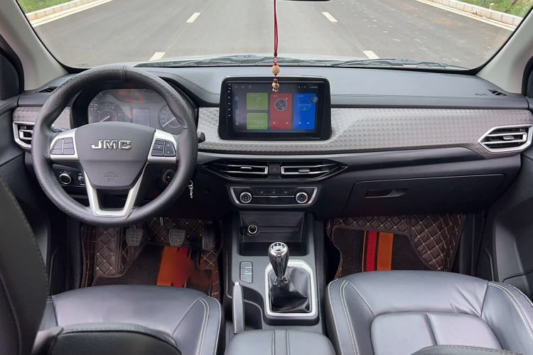 Used JMC Baodian 2023 2.5T Diesel 4x4 Comfort Edition Standard Wheelbase JX4D25A6L
