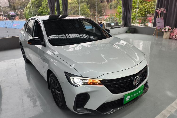 Used Buick Verano 2022 Pro GS Wind-Chasing Edition Front Right 45 Deg