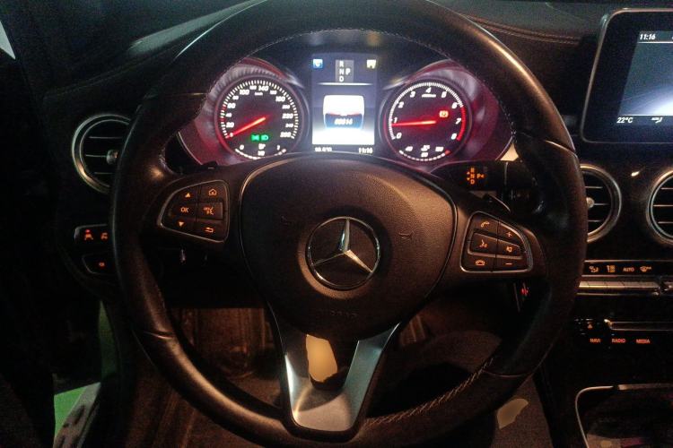 Used Mercedes-Benz GLC 2018 GLC 260 4MATIC Luxury Model