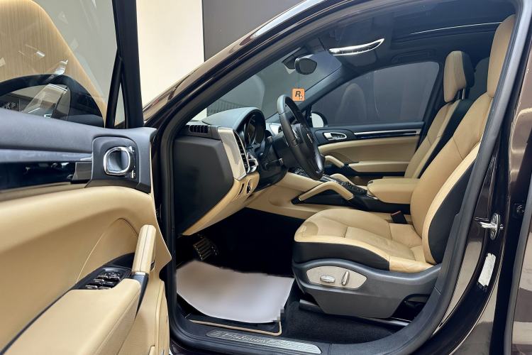 Used Porsche Cayenne 2014 Cayenne Platinum Edition 3.0T
