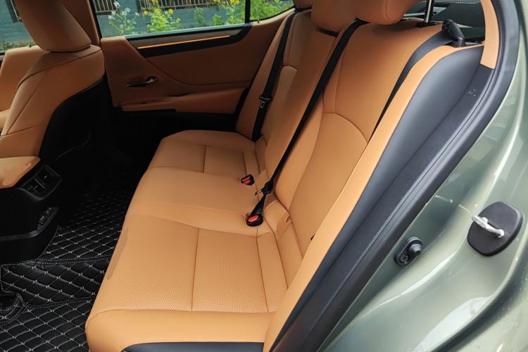 Used Lexus ES 2025 200 Premium Edition
