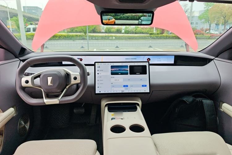 Used Avatr 06 2025 Pro Range-Extended Edition Center Console