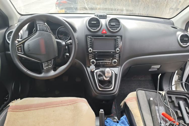 Used Haval H6 2015 Upgraded Model 1.5T Manual Two-Wheel Drive Elite Version