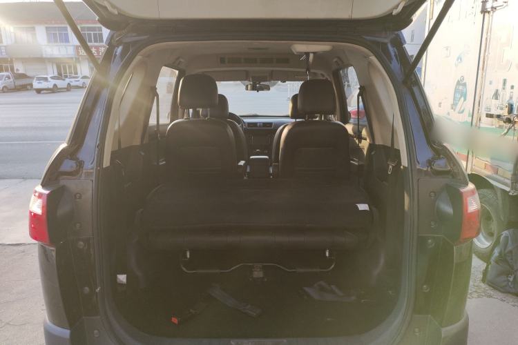 Used Dongfeng Fengon 370 2016 1.5L Manual Luxury Version SFG15-02 7 Seats
