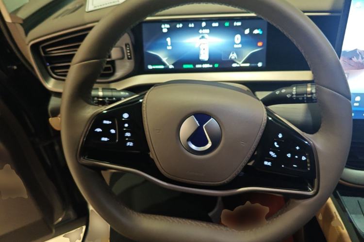 Used Denza D9 2022 DM-i 970 Four-Wheel Drive Flagship Model Steering Wheel