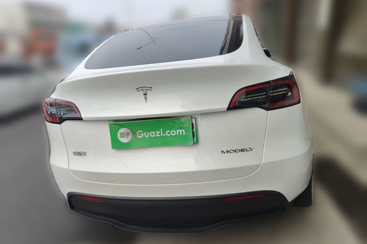 Used Tesla Model Y 2023 Long-Range All-Wheel-Drive Version