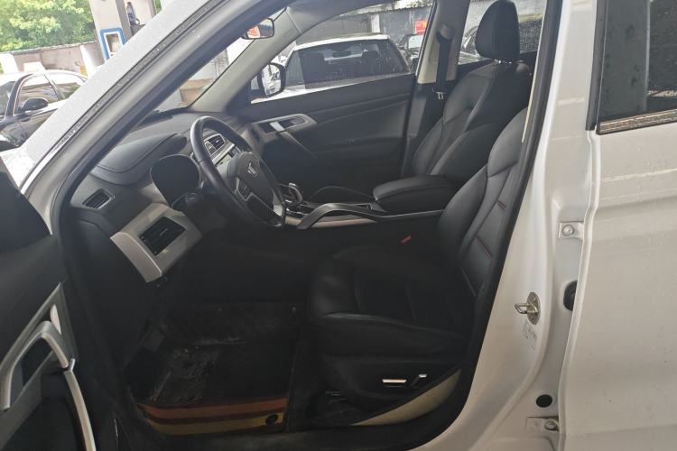 Used Geely Auto Emgrand X7 Sport 2020 1.8TD DCT Two-Wheel Drive Smart Connect 4G-Enabled Version
