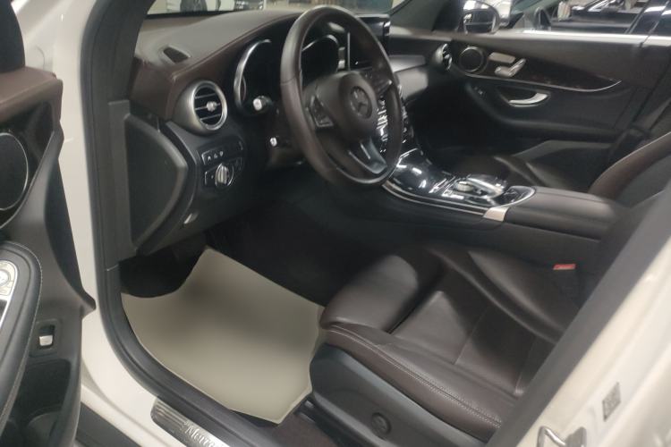 Used Mercedes-Benz GLC 2018 GLC 260 4MATIC Luxury Model
