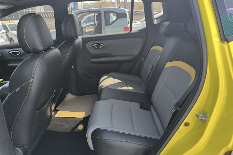 Used AION Y 2021 70 Enjoyment Tech Edition Left Rear Seat