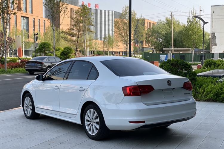 Used Volkswagen Sagitar 2015 1.6L Manual Comfort Model Exterior 8