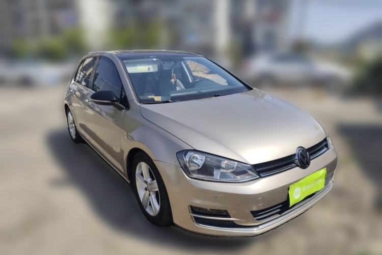 Used Volkswagen Golf 2017 230TSI Automatic Comfort Edition – Celebrating Milestone of One Million Units Front Right 45 Deg