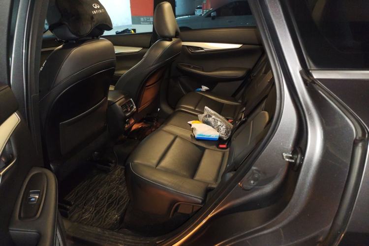 Used Infiniti QX50 2020 2.0T All-Wheel-Drive Elite Version Left Rear Seat