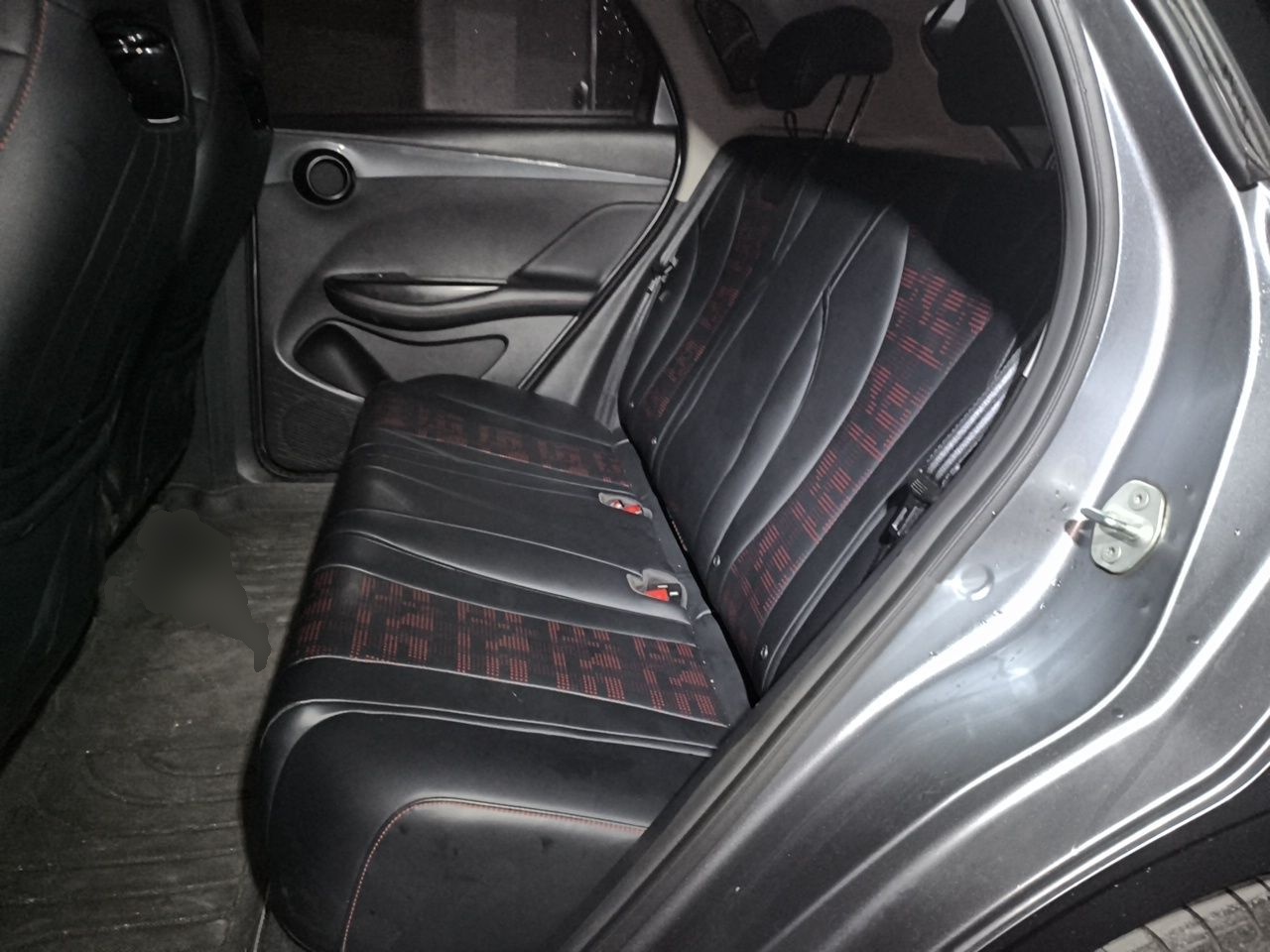 BYD e2 2024 Honor Edition Luxury Model — снимка 17