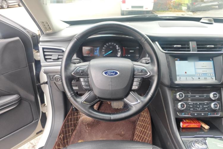 Used Ford Taurus 2017 EcoBoost 245 Fashion Edition Steering Wheel