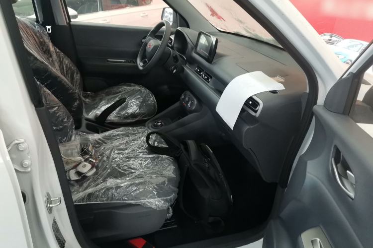 Used Wuling Hongguang New Energy 2025 Extended-Range Hybrid 50KM Comfort Version