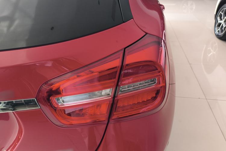 Used Mercedes-Benz GLA 2016 GLA 220 4MATIC Fashion Edition Exterior 3