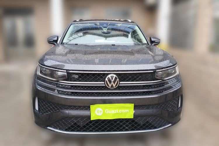 Used Volkswagen Tavendor 2024 380TSI All-Wheel-Drive R-Line Cruise Premium Edition Front