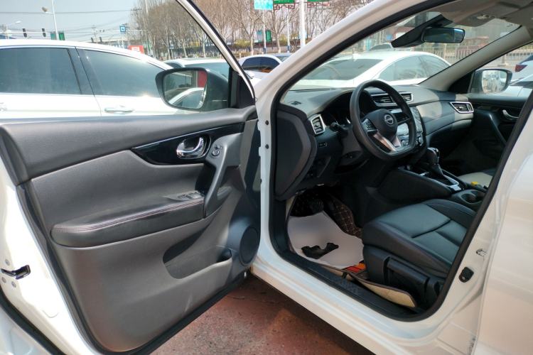 Used Nissan Qashqai 2023 Classic 2.0L CVT XV Comfort Edition Driver Seat