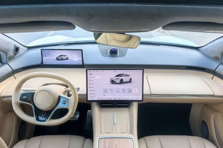 Used Hima Luxeed R7 2024 All-Electric 736 km Ultra
