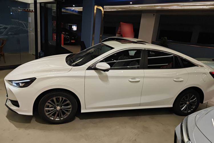 Used MG 5 2025 180 DVVT Global Luxury Edition