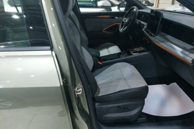 Used Volkswagen Tayron 2025 Tiguan L 380TSI 4Motion Luxury Easy Package