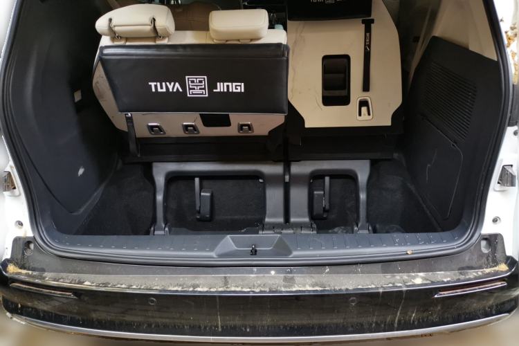 Used Toyota SIENNA 2024 2.5L Hybrid Four-Wheel Drive Prestige Edition Trunk