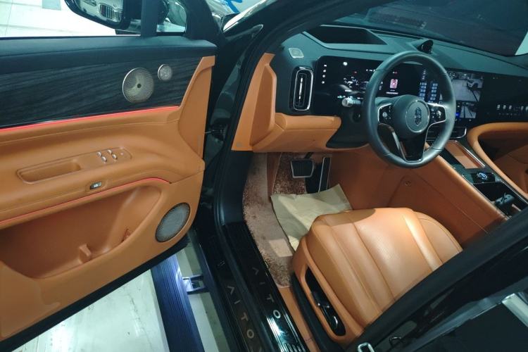 Used Hima AITO M9 2024 Range-Extended Ultra Version 42 kWh 6-Seater Model Driver Seat