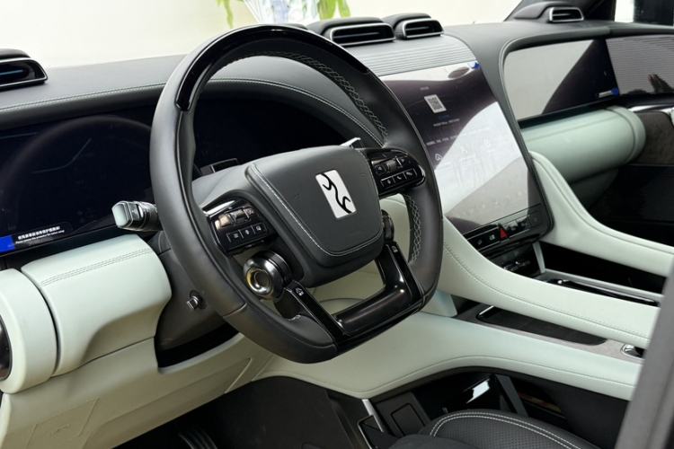 Used Yangwang U8 2024 Off-Road Enthusiast Edition
