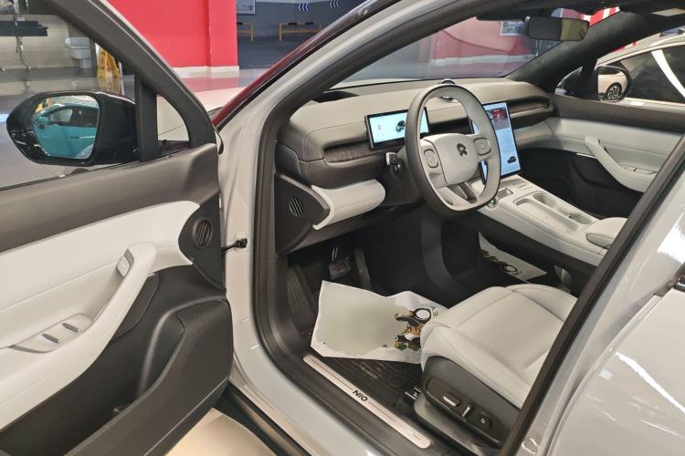 Used Nio ES6 2023 75 kWh
