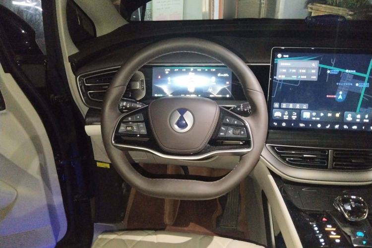 Used Denza D9 2024 DM-i 980 Four-Wheel Drive Prestige Model
