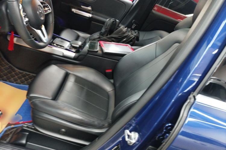 Used Mercedes-Benz GLB 2022 Refresh GLB 200 Dynamic Edition Left Front Seat