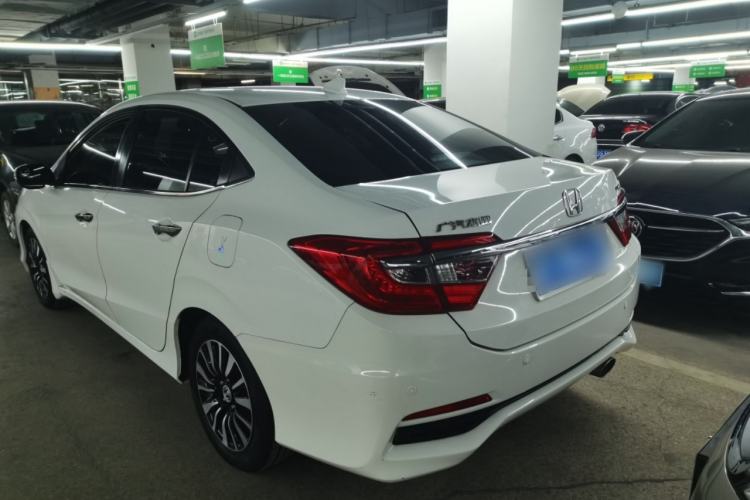 Used Honda Crider 2015 1.8L automatic luxury edition
