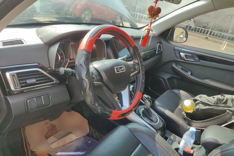 Used Zotye Domy X5 2015 1.5T CVT ZhiXian Trim China V Standard
