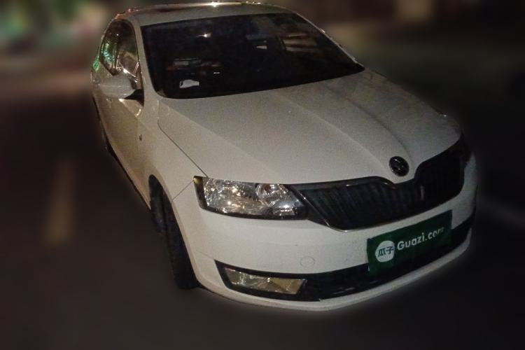 Used Skoda Rapid 2015 1.6L Manual Smart Selection Model