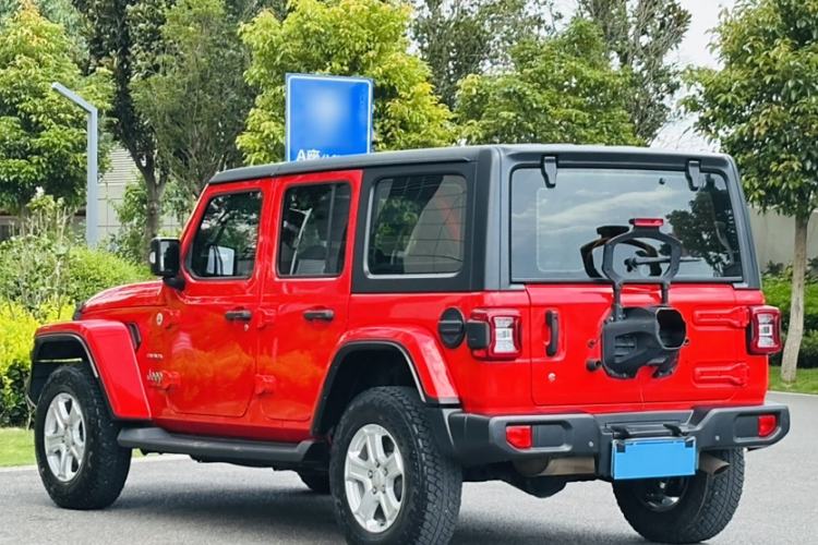 Used Jeep Wrangler 2019 2.0T Sahara Four-Door Version China VI Emission Standard