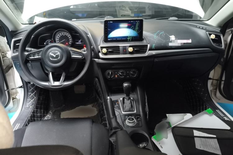 Used Mazda 3 Axela 2017 Sedan 1.5L Automatic Comfort Model Emission Standard China V Center Console