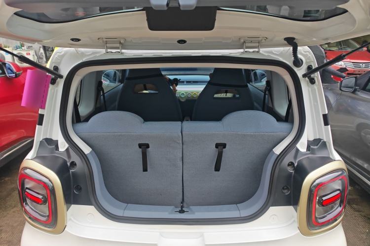 Used Bestune Pony 2025 222km Range Agile Horse Trunk