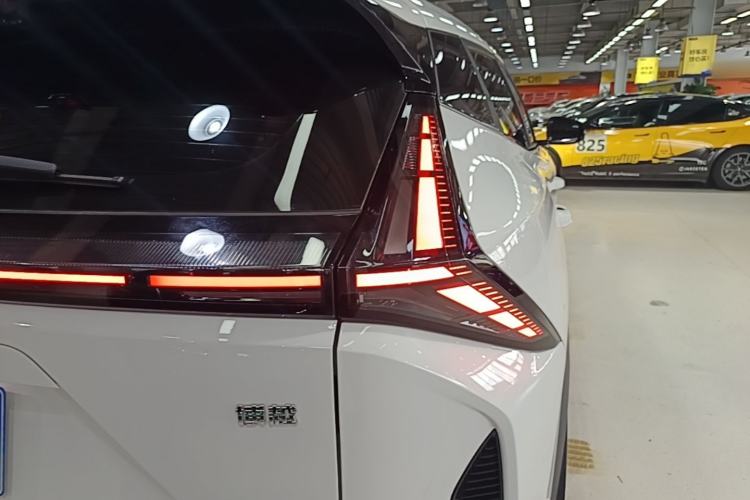Used Geely Auto Emgrand X7 Sport 2024 1.5TD Smart Connect+
