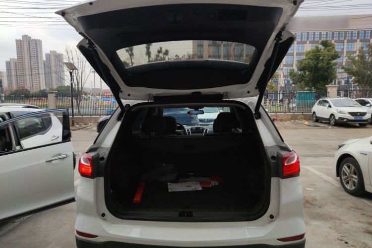 Used Chevrolet Equinox 2019 535T Automatic YuJie Edition China VI
