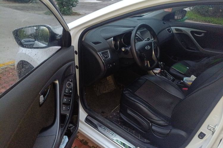 Used Hyundai Elantra (5th Generation / Langdong) 2016 1.6L Automatic Prestige Model
