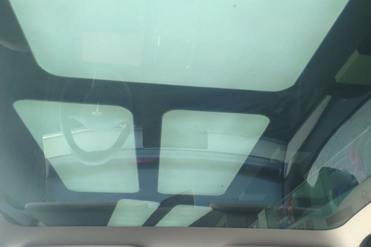 Used Tesla Model Y 2023 Rear-Wheel-Drive Version Headliner