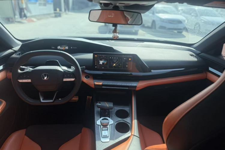 Used CHANGAN UNI-V 2023 1.5T Sport Edition
