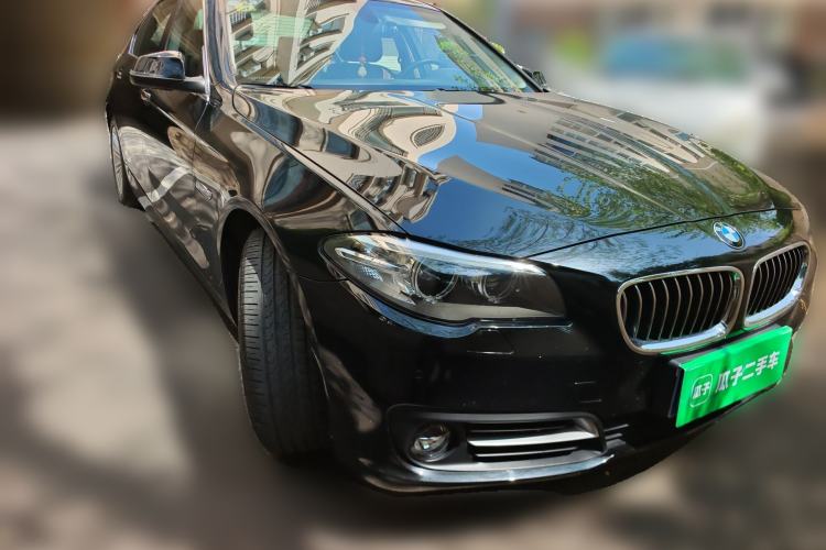 Used BMW 5 Series 2014 525Li Leading Model Front Right 45 Deg