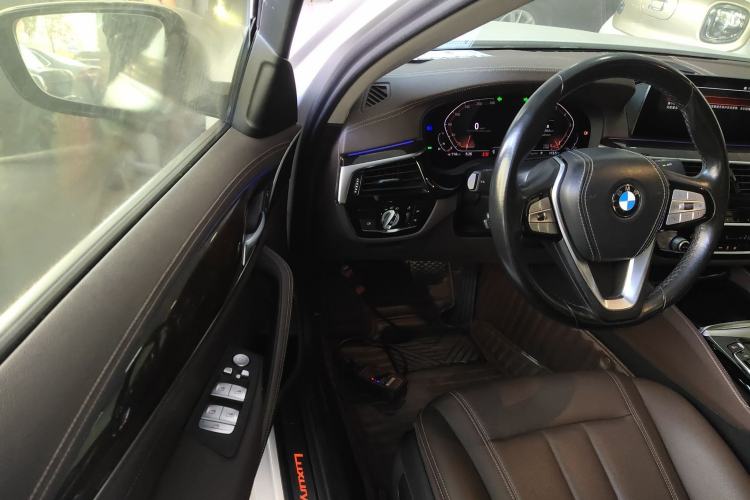 Used BMW 5 Series 2020 525Li Luxury Package
