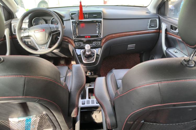 Used Haval H6 2015 Upgraded Model 1.5T Manual Two-Wheel Drive Prestige Version