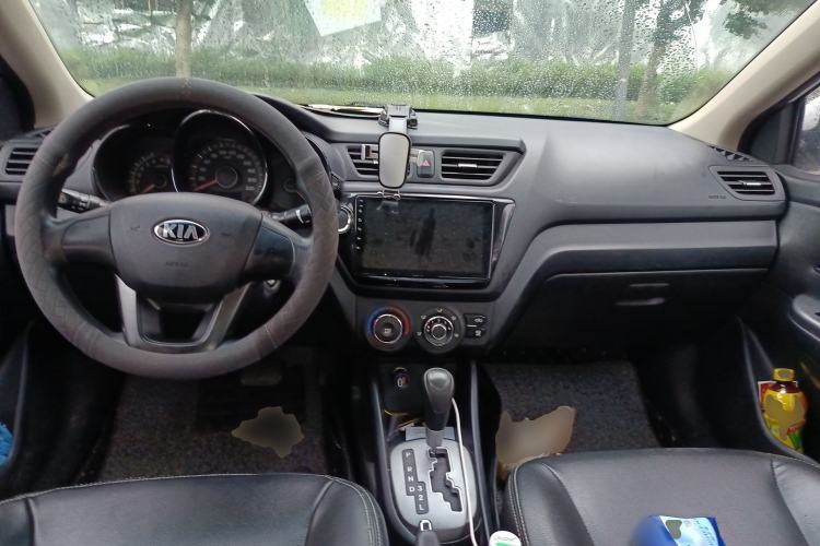 Used Kia K2 2012 Sedan 1.4L Automatic GLS Commemorative Edition Center Console