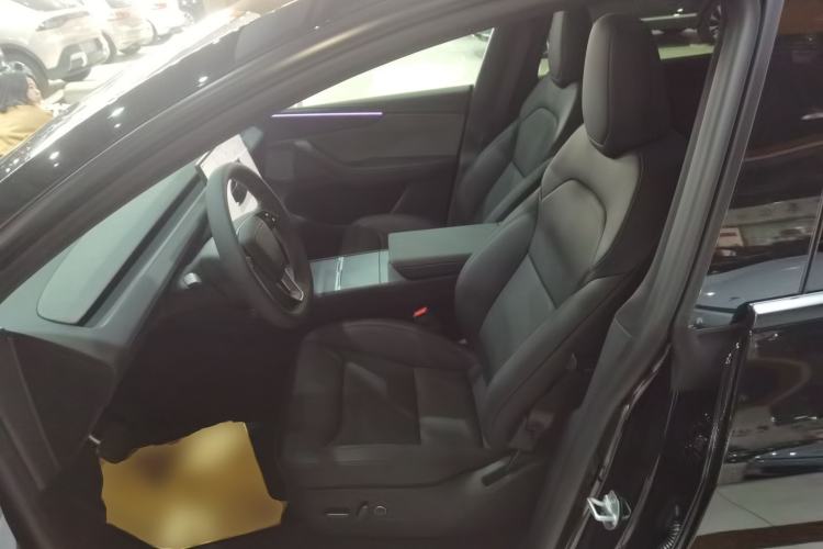 Used Tesla Model Y 2026 Rear-Drive Model
