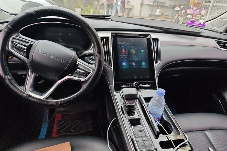 Used Roewe i6 MAX New Energy 2022 EV 500 Grand Touring Edition with Sunroof Center Console