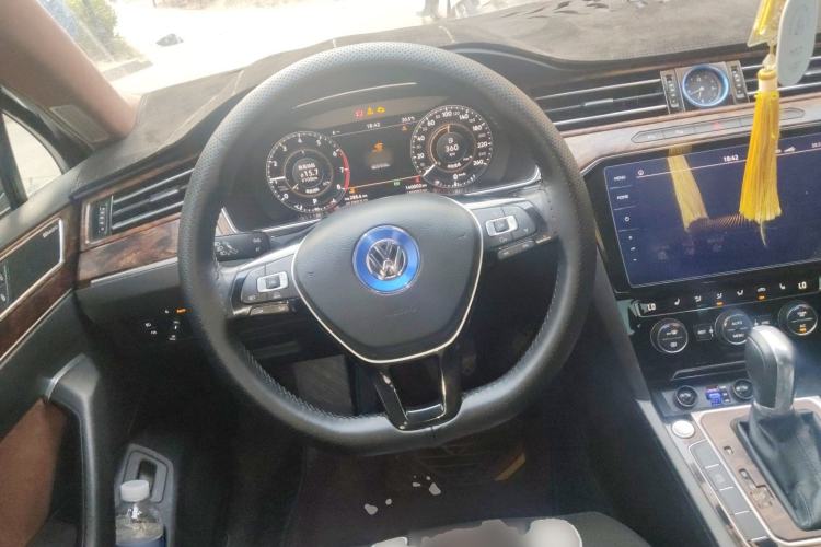 Used Volkswagen Magotan 2018 380TSI DSG Prestige Model Steering Wheel