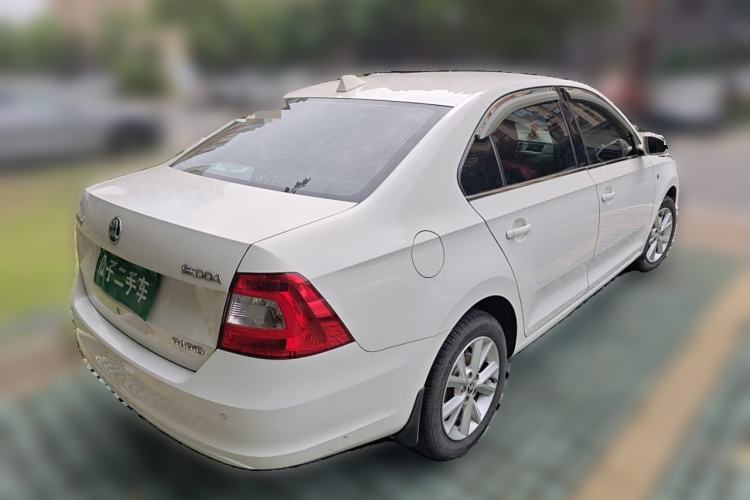 Used Skoda Rapid 2015 1.6L Manual Smart Selection Model